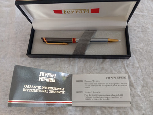 Stylo bille ferrari - bille, neuf