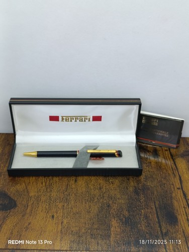 Stylo bille ferrari - stylo, À